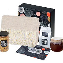 Подарочный набор Re:y. Haven  с пледом, кружкой и чаем