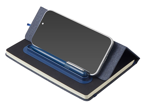 Набор блокнот А5 с магнитным держателем для ручки и подставкой для телефона и металлической шариковой ручкой NotaBene, темно-синий - рис 2.